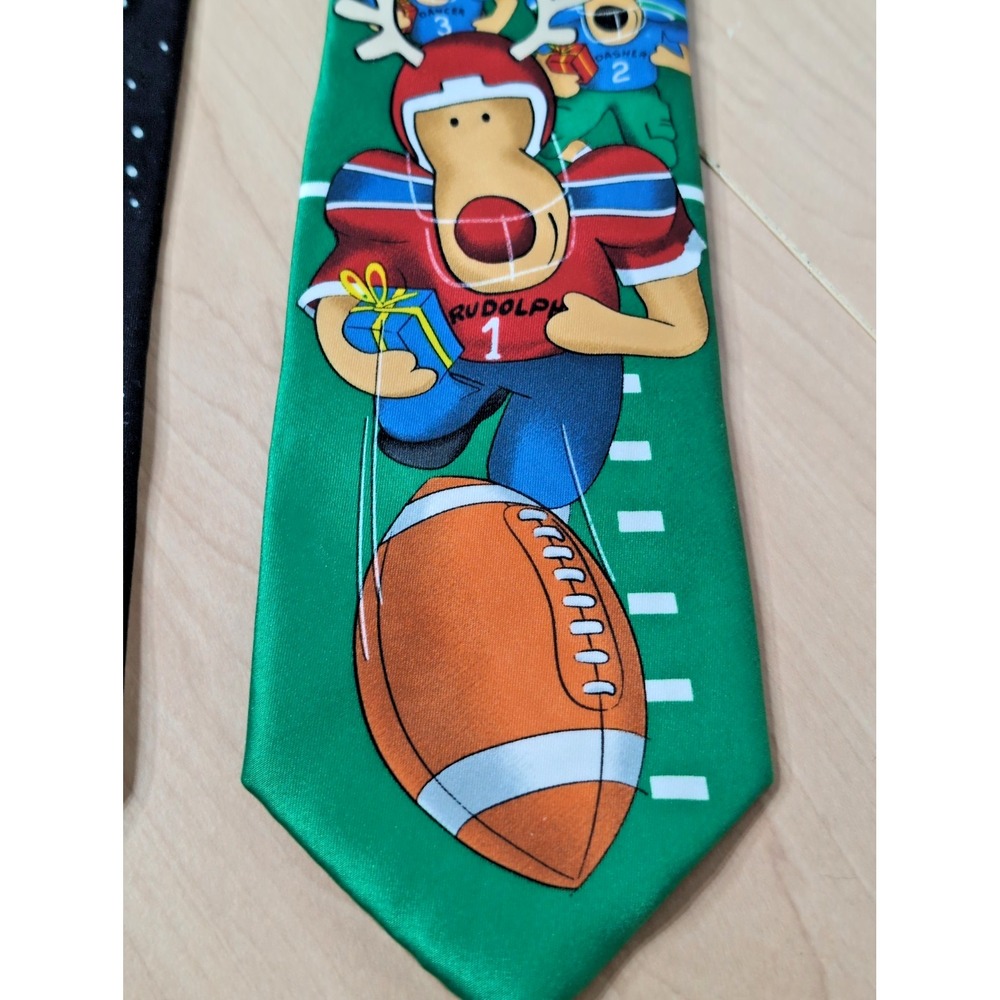 Noel Football Holiday Men's Tie Collection Christmas Green 3.5" x 60" Touchdown